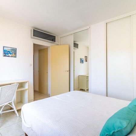 Apartment Les Ilaires By Interhome Le Lavandou Esterno foto
