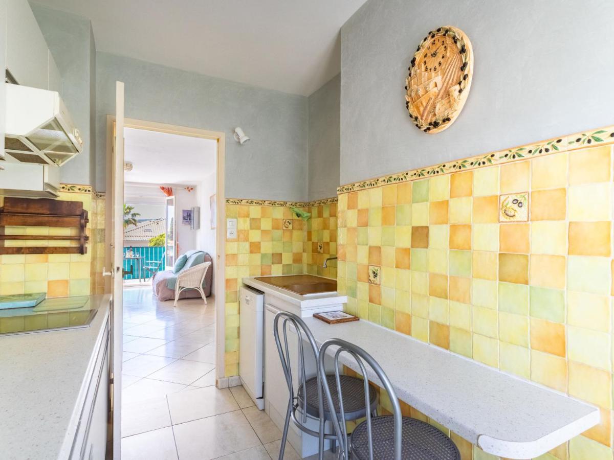 Apartment Les Ilaires By Interhome Le Lavandou Esterno foto