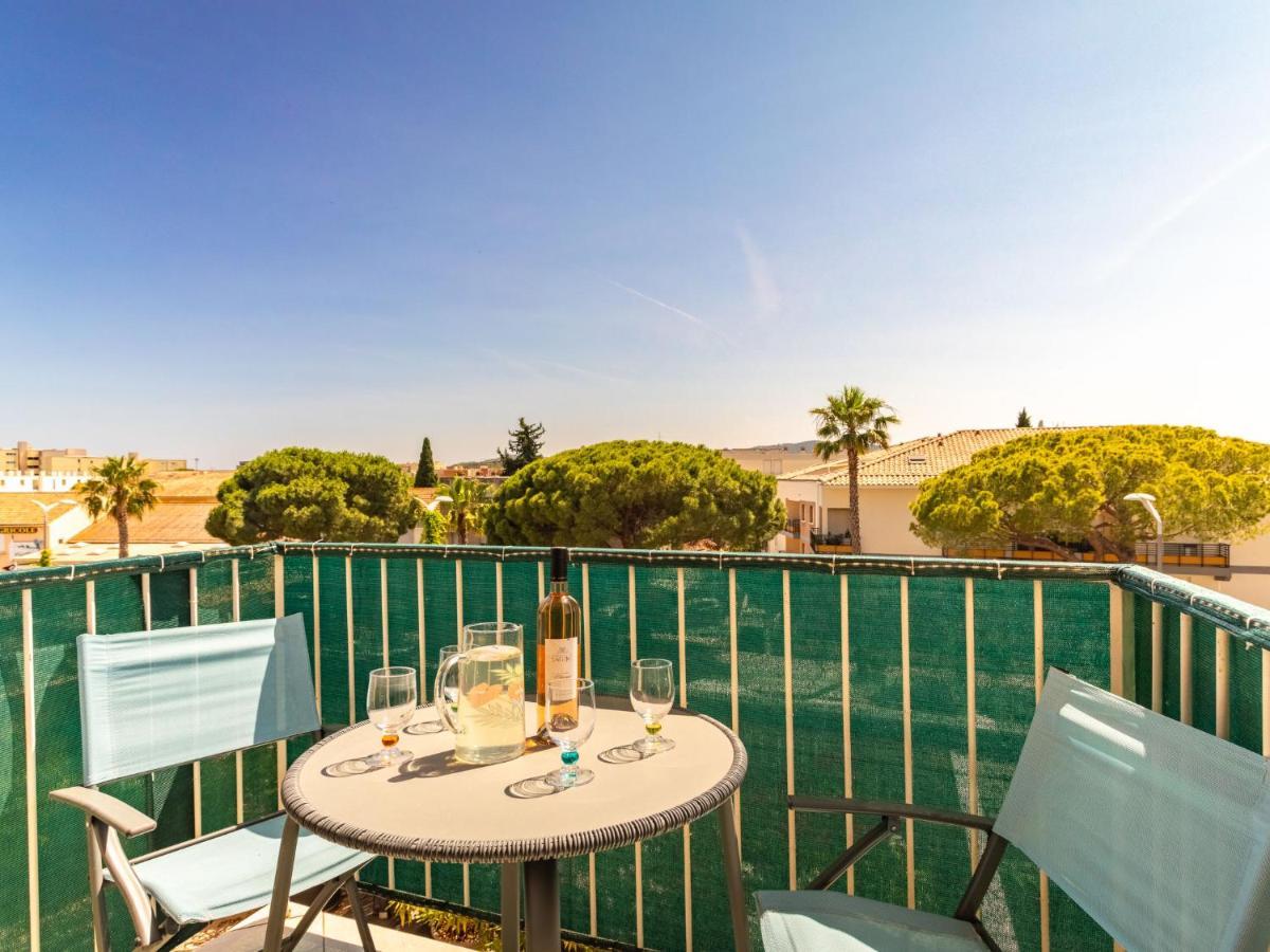 Apartment Les Ilaires By Interhome Le Lavandou Esterno foto